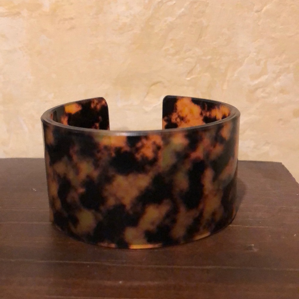 Color by Amber Cuff